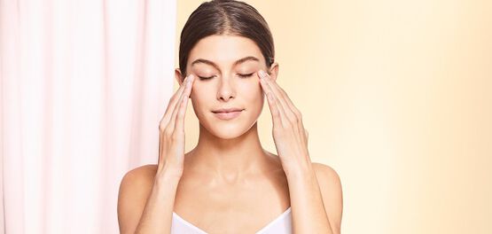 masaje contorno de ojos